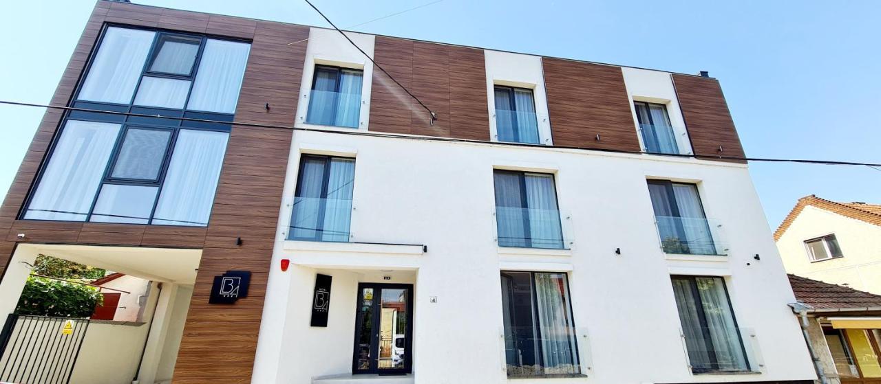 Hotel B4 Oradea Zewnętrze zdjęcie