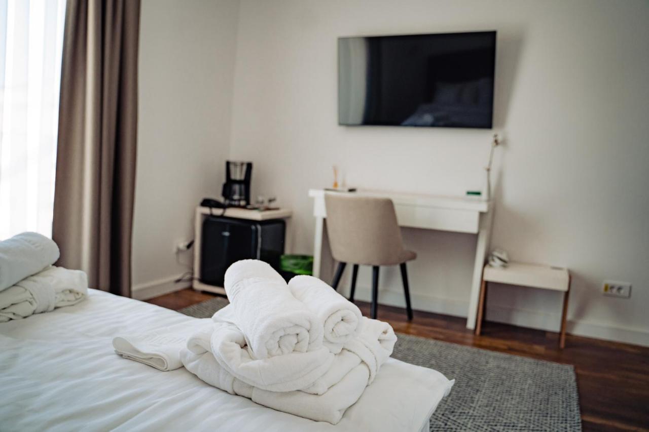Hotel B4 Oradea Zewnętrze zdjęcie