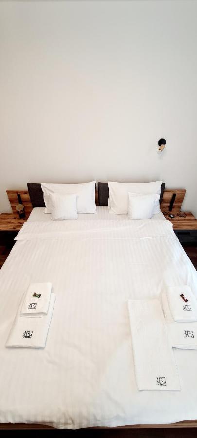 Hotel B4 Oradea Zewnętrze zdjęcie