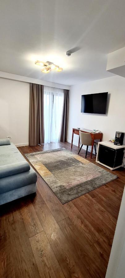Hotel B4 Oradea Zewnętrze zdjęcie
