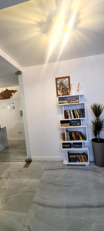 Hotel B4 Oradea Zewnętrze zdjęcie