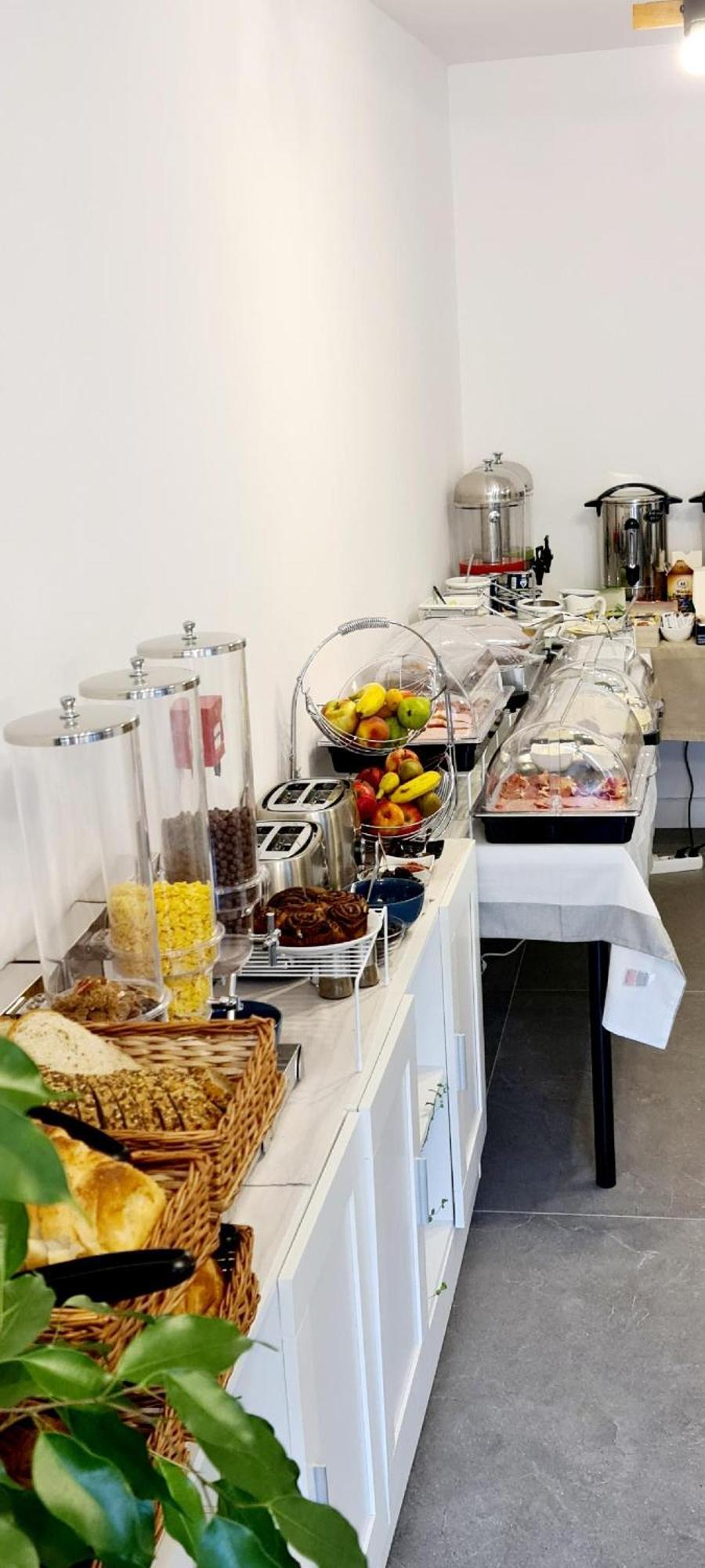 Hotel B4 Oradea Zewnętrze zdjęcie