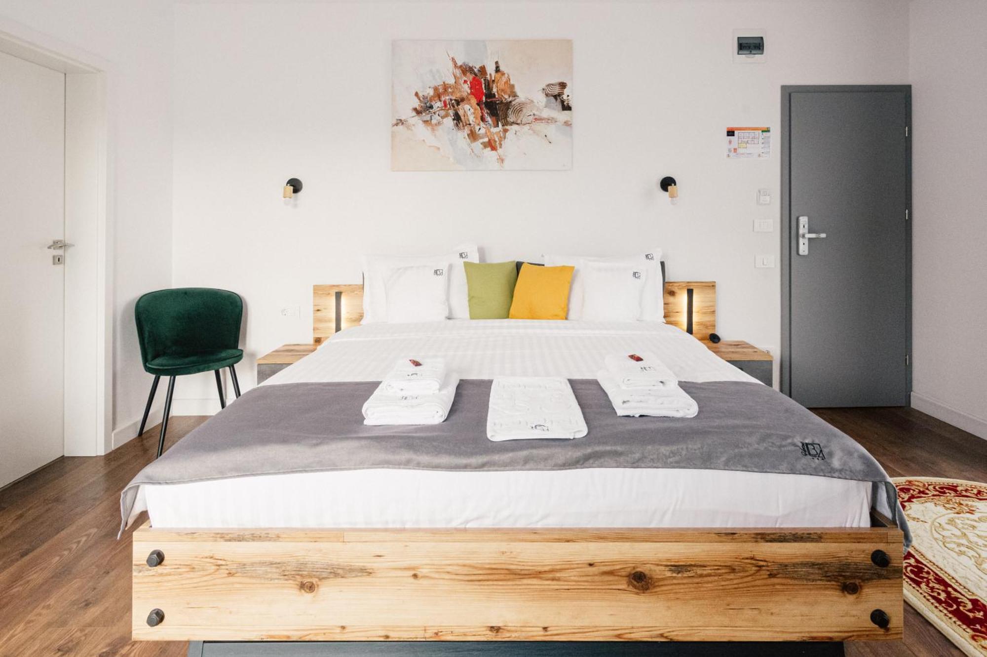 Hotel B4 Oradea Zewnętrze zdjęcie