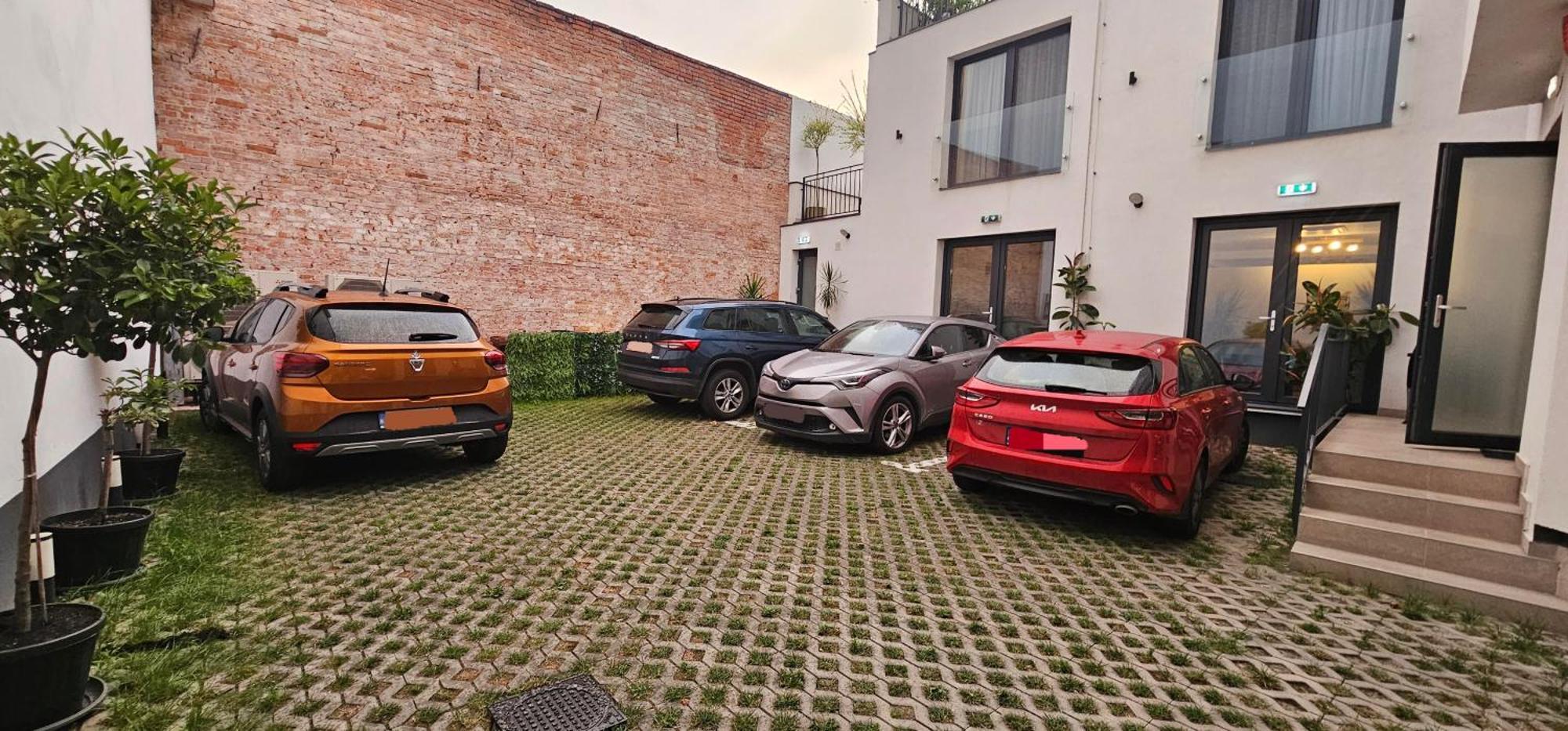 Hotel B4 Oradea Zewnętrze zdjęcie